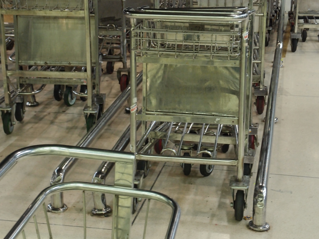 2015-10-07 05 Manado Airport (Video, Audio + Foto)